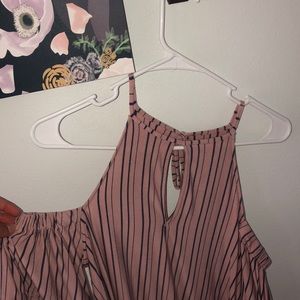 American Eagle open shoulder top